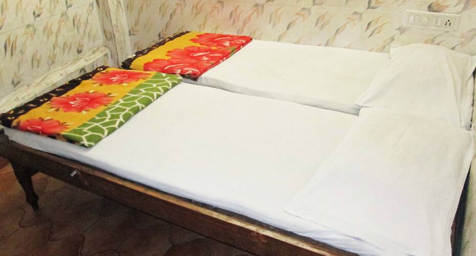 Hotel City Plaza, Ahmedabad 4
